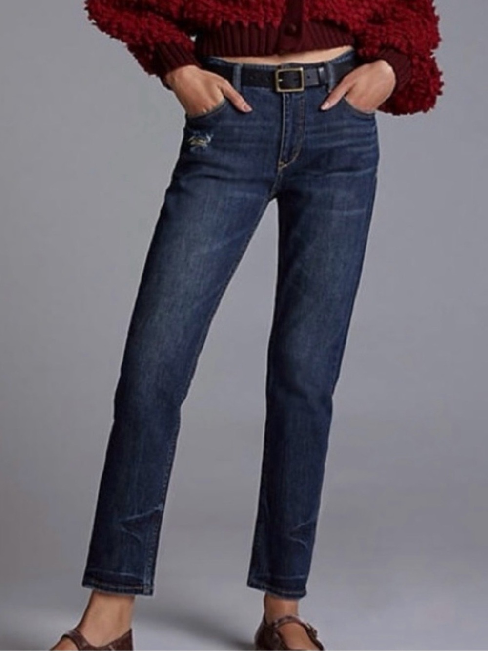 Pilcro Anthropologie the heritage boyfriend jeans in a dark wash blue Size 28.